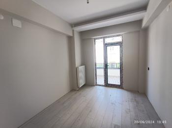 GÜVENAY - ÇORUM GÜLABİBEY KAPAKLI 1.CADDE ÜZERİ SATILIK 3+1