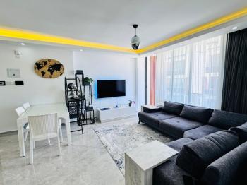 Kıbrıs Girne Lapta Bölgesinde Havuzlu Site İçinde Satılık 2+1 Ara Kat Daire