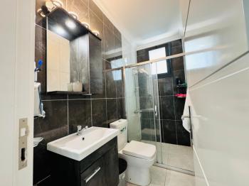 Kıbrıs Girne Lapta Bölgesinde Havuzlu Site İçinde Satılık 2+1 Ara Kat Daire