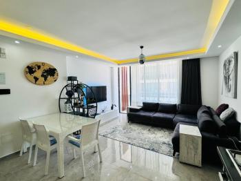 Kıbrıs Girne Lapta Bölgesinde Havuzlu Site İçinde Satılık 2+1 Ara Kat Daire