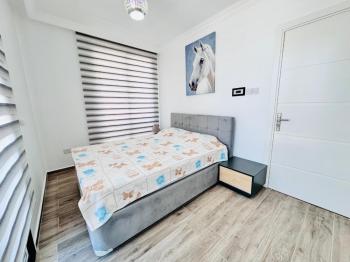 Kıbrıs Girne Lapta Bölgesinde Havuzlu Site İçinde Satılık 2+1 Ara Kat Daire