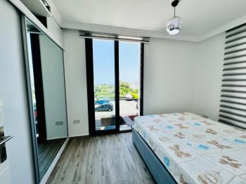 Kıbrıs Girne Lapta Bölgesinde Havuzlu Site İçinde Satılık 2+1 Ara Kat Daire