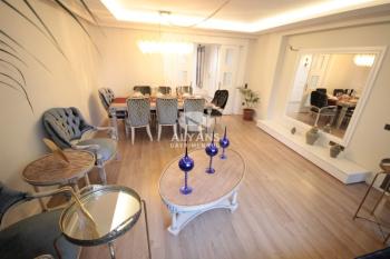 ALYANS'TAN MEZİTLİ'NİN MERKEZİNDE GENİŞ OTURUMLU LÜKS 5+1