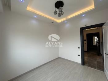 ALYANS'TAN DENİZE 200 MT MESAFEDE FULL SOSYAL ALANLI GENİŞ 3+1
