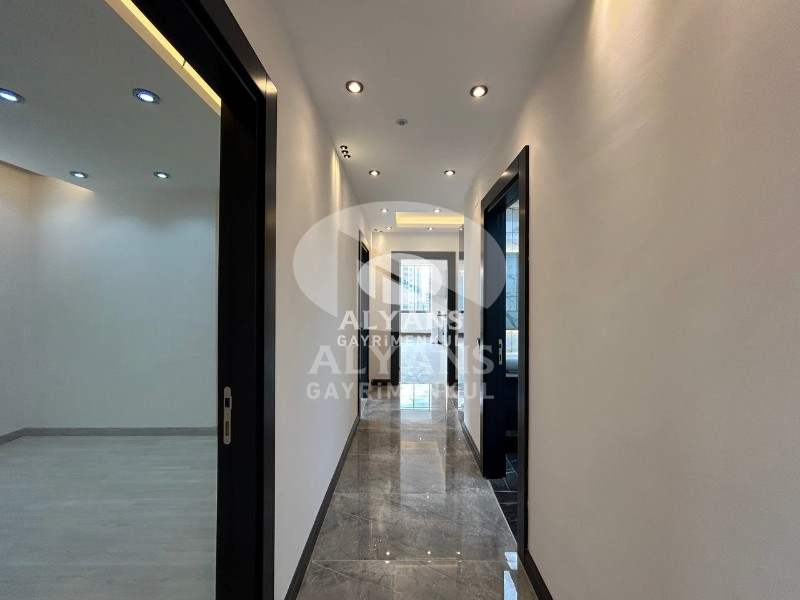 ALYANS'TAN DENİZE 200 MT MESAFEDE FULL SOSYAL ALANLI GENİŞ 3+1