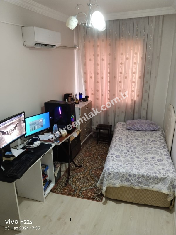 Antre Emlak'tan Satılık Yeşilyurt Merkez Cami Yakını 3+1, Doğalgazlı Asansörlü 4 Yıllık Daire