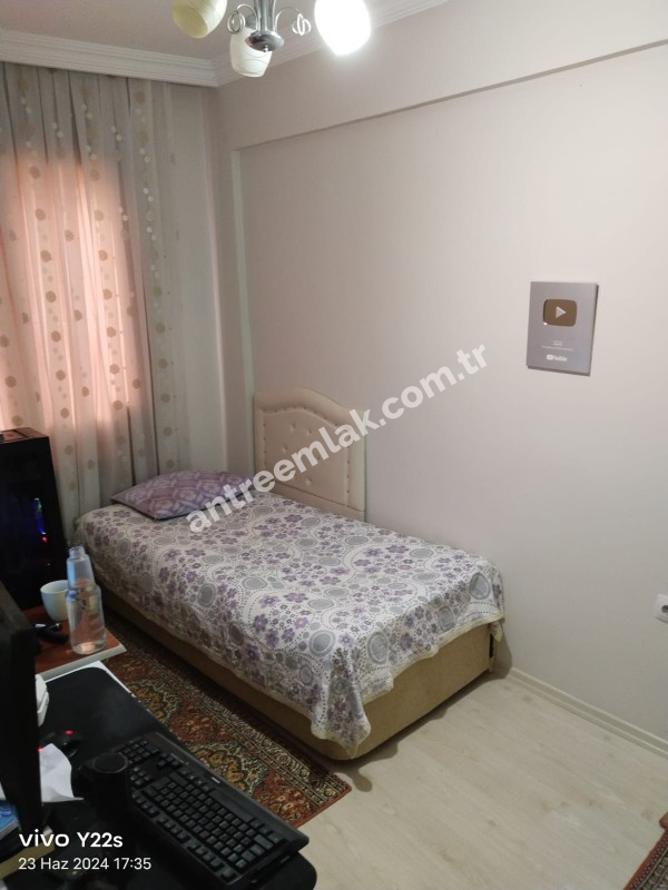 Antre Emlak'tan Satılık Yeşilyurt Merkez Cami Yakını 3+1, Doğalgazlı Asansörlü 4 Yıllık Daire