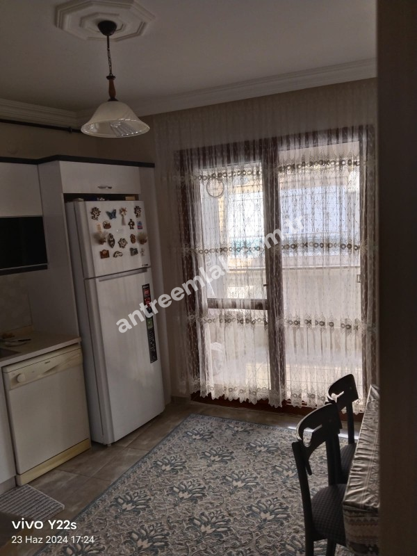 Antre Emlak'tan Satılık Yeşilyurt Merkez Cami Yakını 3+1, Doğalgazlı Asansörlü 4 Yıllık Daire