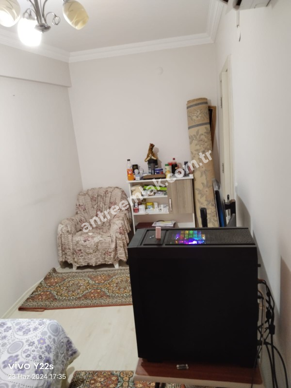Antre Emlak'tan Satılık Yeşilyurt Merkez Cami Yakını 3+1, Doğalgazlı Asansörlü 4 Yıllık Daire