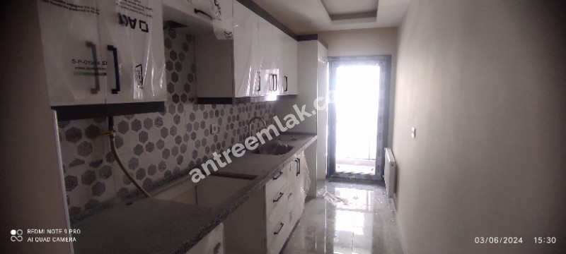 Antre Emlak'tan Satılık Gülyaka Mahallesinde Doğalgazlı,Otoparklı,Sıfır 2+1 Daire