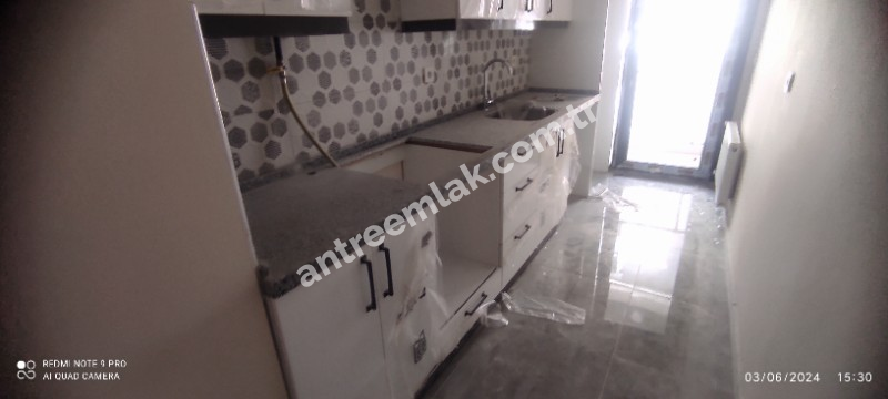 Antre Emlak'tan Satılık Gülyaka Mahallesinde Doğalgazlı,Otoparklı,Sıfır 2+1 Daire