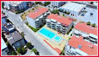 İngiliz Sitesinde Satılık Eşyalı Daire 