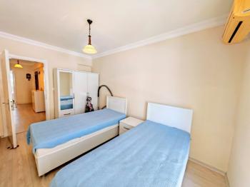 İngiliz Sitesinde Satılık Eşyalı Daire 