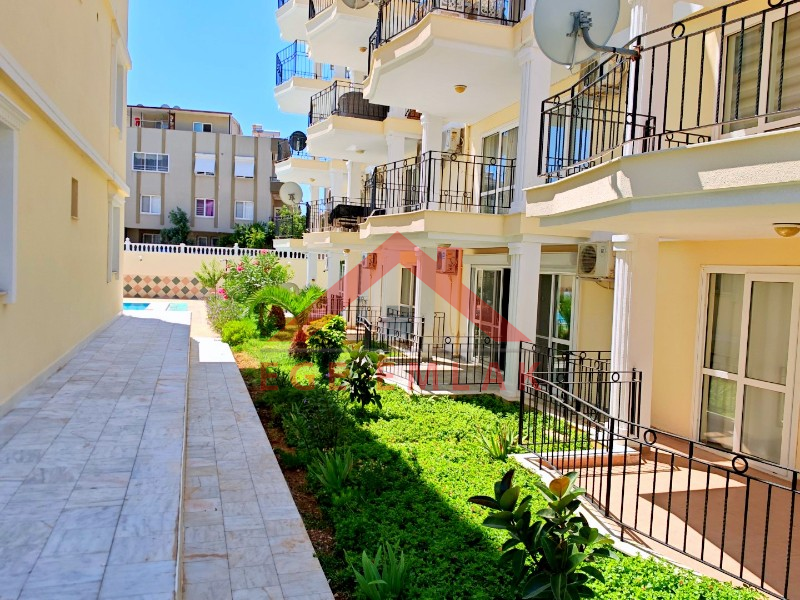 İngiliz Sitesinde Satılık Eşyalı Daire 