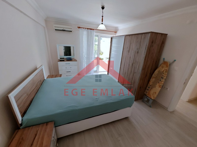 İngiliz Sitesinde Satılık Eşyalı Daire 