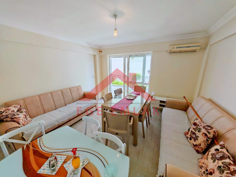 İngiliz Sitesinde Satılık Eşyalı Daire 