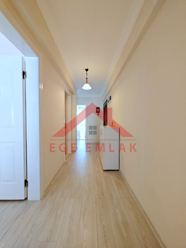 İngiliz Sitesinde Satılık Eşyalı Daire 