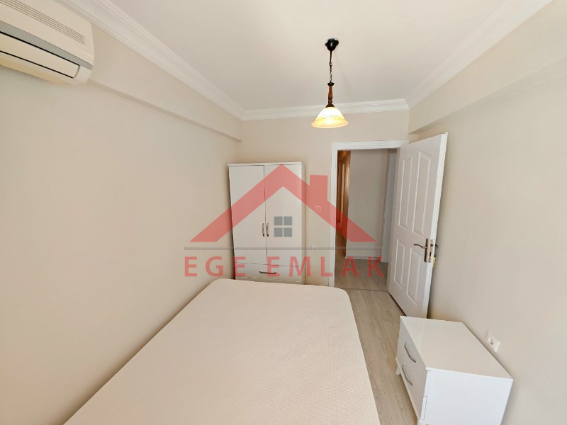 İngiliz Sitesinde Satılık Eşyalı Daire 