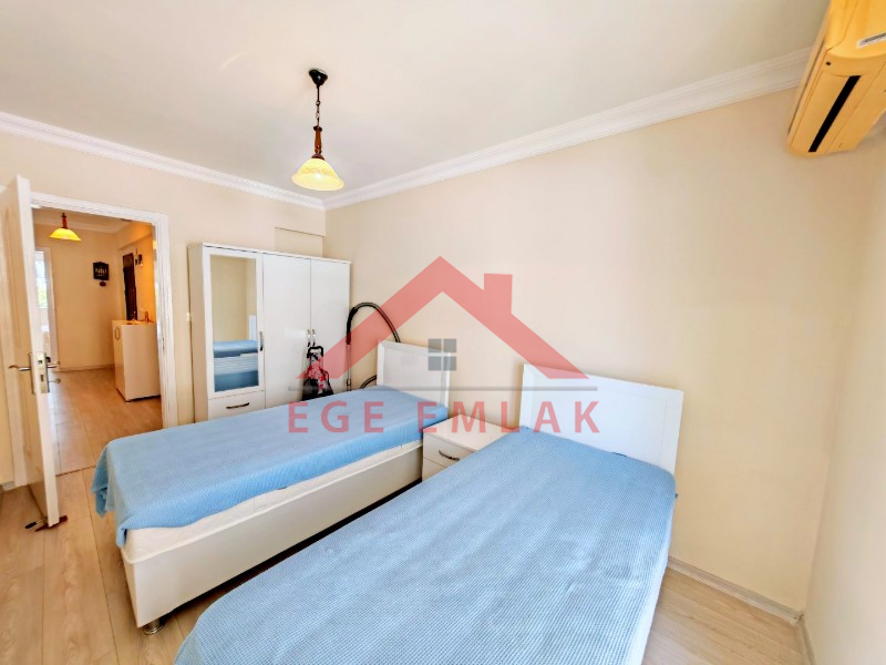 İngiliz Sitesinde Satılık Eşyalı Daire 