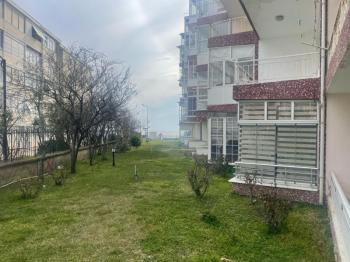 KUMBURGAZ'DA DENİZE SIFIR SAHİL SİTESİNDE UYGUN FİYATLA YAZLIK