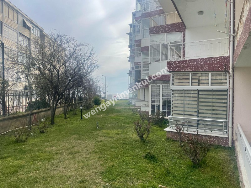 KUMBURGAZ'DA DENİZE SIFIR SAHİL SİTESİNDE UYGUN FİYATLA YAZLIK