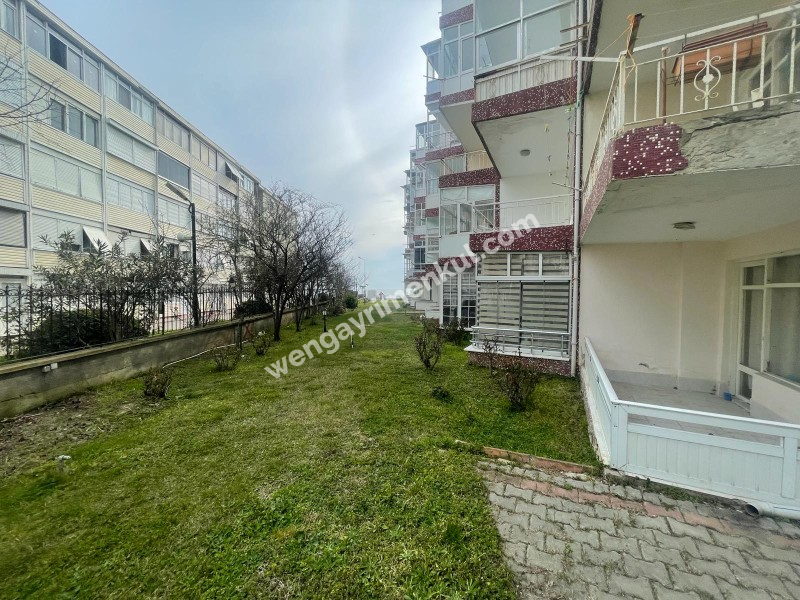 KUMBURGAZ'DA DENİZE SIFIR SAHİL SİTESİNDE UYGUN FİYATLA YAZLIK