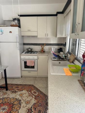 MAĞUSA DUMLUPINARDA FIRSAT NİTELİĞİNDE ÜST KATTA EŞYASIZ 3+1 DAİRE