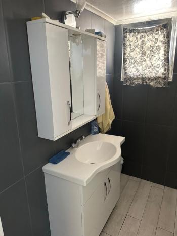 MAĞUSA DUMLUPINARDA FIRSAT NİTELİĞİNDE ÜST KATTA EŞYASIZ 3+1 DAİRE