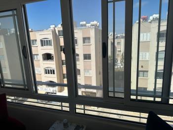 MAĞUSA DUMLUPINARDA FIRSAT NİTELİĞİNDE ÜST KATTA EŞYASIZ 3+1 DAİRE