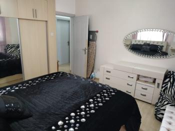MAĞUSA YENİBOĞAZİÇİNDE BAHÇELİ HAVUZ YAPIMINA UYGUN SATILIK MÜSTAKİL