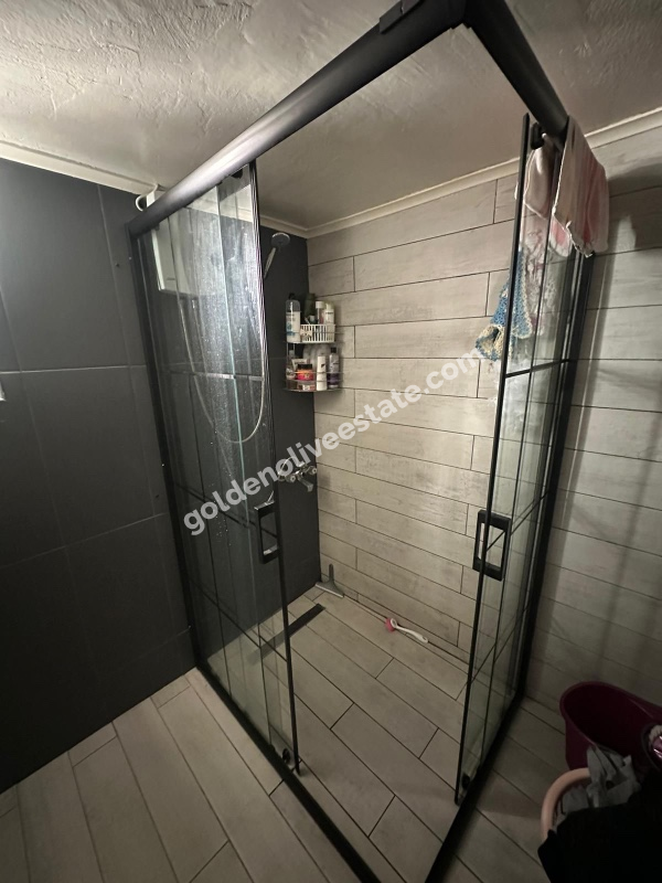 MAĞUSA DUMLUPINARDA FIRSAT NİTELİĞİNDE ÜST KATTA EŞYASIZ 3+1 DAİRE