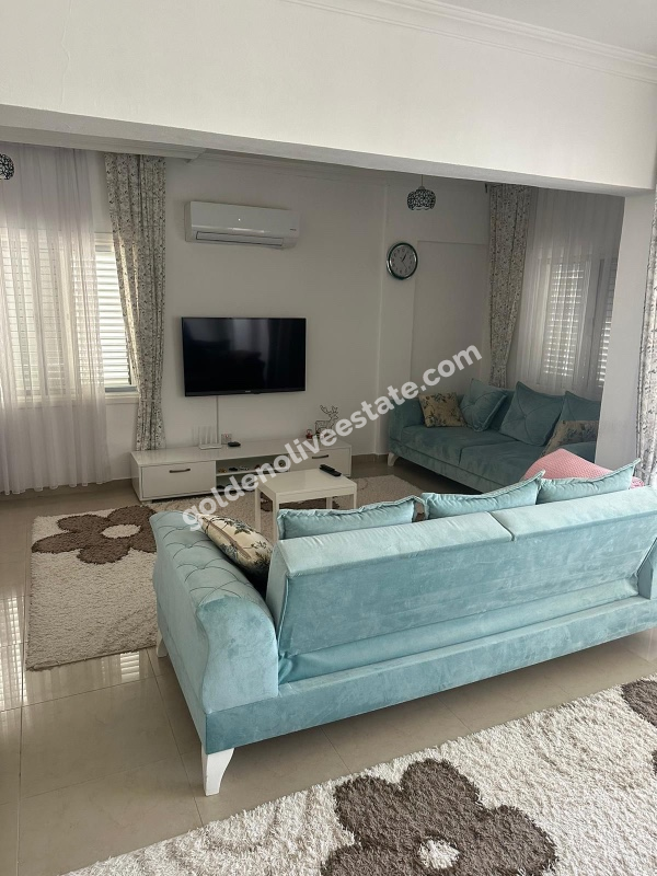 MAĞUSA DUMLUPINARDA FIRSAT NİTELİĞİNDE ÜST KATTA EŞYASIZ 3+1 DAİRE