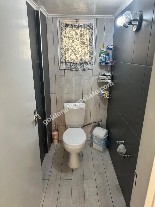 MAĞUSA DUMLUPINARDA FIRSAT NİTELİĞİNDE ÜST KATTA EŞYASIZ 3+1 DAİRE