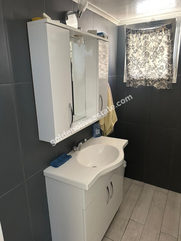 MAĞUSA DUMLUPINARDA FIRSAT NİTELİĞİNDE ÜST KATTA EŞYASIZ 3+1 DAİRE