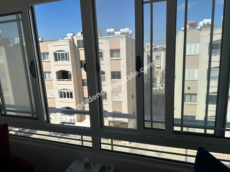 MAĞUSA DUMLUPINARDA FIRSAT NİTELİĞİNDE ÜST KATTA EŞYASIZ 3+1 DAİRE