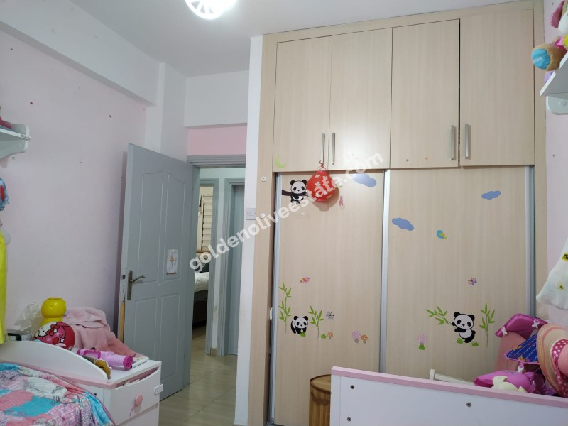 MAĞUSA YENİBOĞAZİÇİNDE BAHÇELİ HAVUZ YAPIMINA UYGUN SATILIK MÜSTAKİL