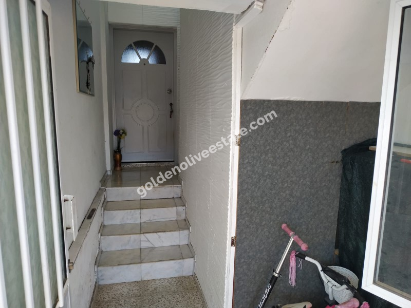 MAĞUSA YENİBOĞAZİÇİNDE BAHÇELİ HAVUZ YAPIMINA UYGUN SATILIK MÜSTAKİL
