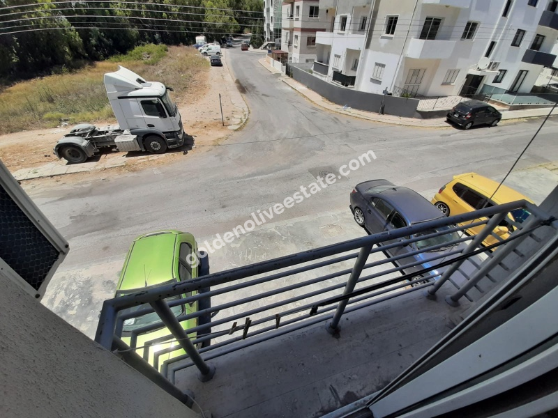 MAĞUSA KALILAND BÖLGESİNDE DAÜ VE DURAKLAR YAKINI EŞYALI KİRALIK 2+1 DAİRE