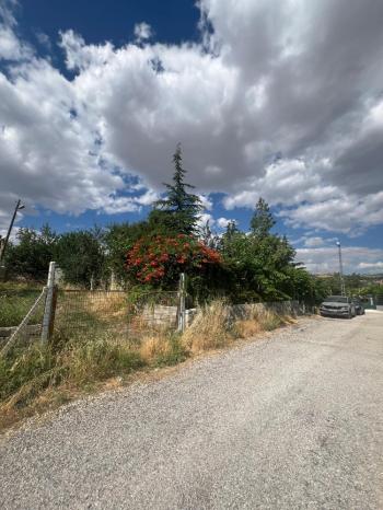 GÜVENAY - İÇERİDERE BAĞLARINA GELMEDEN 287 M² ARSA + BAĞ