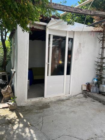 GÜVENAY - İÇERİDERE BAĞLARINA GELMEDEN 287 M² ARSA + BAĞ