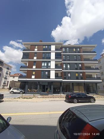 GÜVENAY - ÇORUM GÜLABİBEY KAPAKLI 1.CADDE ÜZERİ SATILIK 3+1