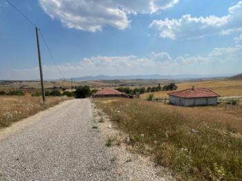 GÜVENAY - ÇORUM KAPAKLI ARKASI TEK TAPU 272 M² ARSA