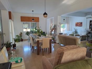 LEFKOŞA KKAYMAKLI BÖLGESİNDE SATILIK 2+1 ZEMİN DAİRE