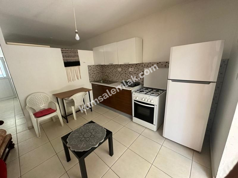 LEFKOŞA GELİBOLUDA BAYAN ÖĞRENCİ İÇİN KİRALIK 1+1 EŞYALI DAİRE