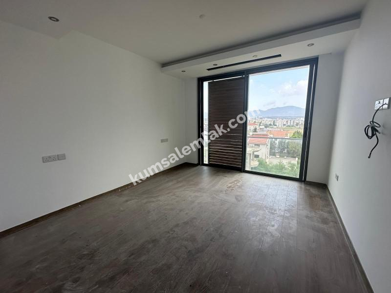 LEFKOŞA METEHAN SATILIK 2+1 YENİ SIFIR 167 M2 PENTHOUSE