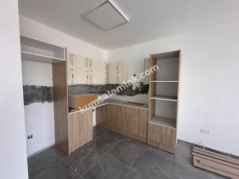 LEFKOŞA YENİŞEHİR BÖLGESİNDE YENİ SIFIR SATILIK 2 + 1 LÜX PENTHOUSE