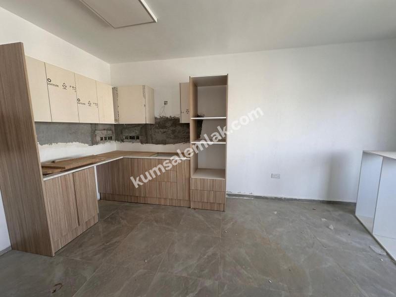 LEFKOŞA YENİŞEHİR BÖLGESİNDE YENİ SIFIR SATILIK 2 + 1 LÜX PENTHOUSE