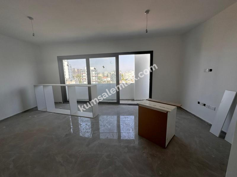 LEFKOŞA YENİŞEHİR BÖLGESİNDE YENİ SIFIR SATILIK 2 + 1 LÜX PENTHOUSE