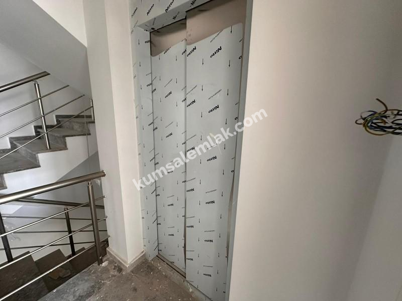 LEFKOŞA YENİŞEHİR BÖLGESİNDE YENİ SIFIR SATILIK 2 + 1 LÜX PENTHOUSE