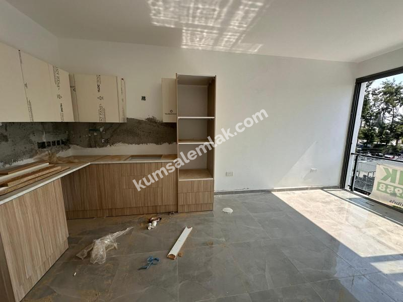 LEFKOŞA YENİŞEHİR BÖLGESİNDE YENİ SIFIR SATILIK 2 + 1 LÜX PENTHOUSE